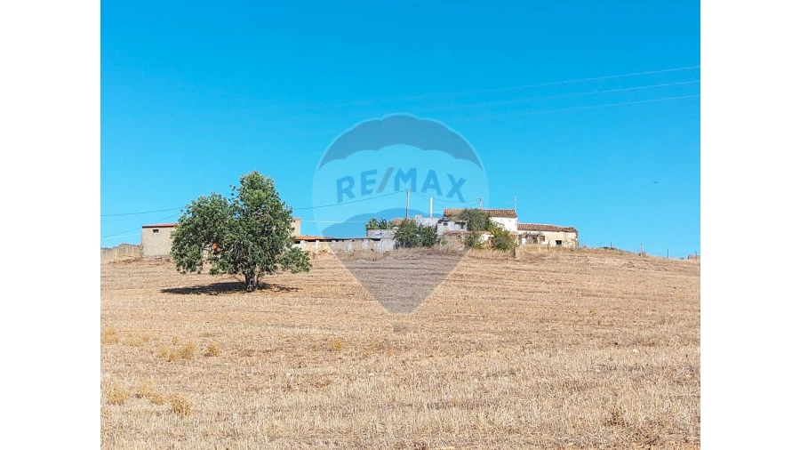 Moradia T3 para Venda em São Bartolomeu de Messines Foto 8