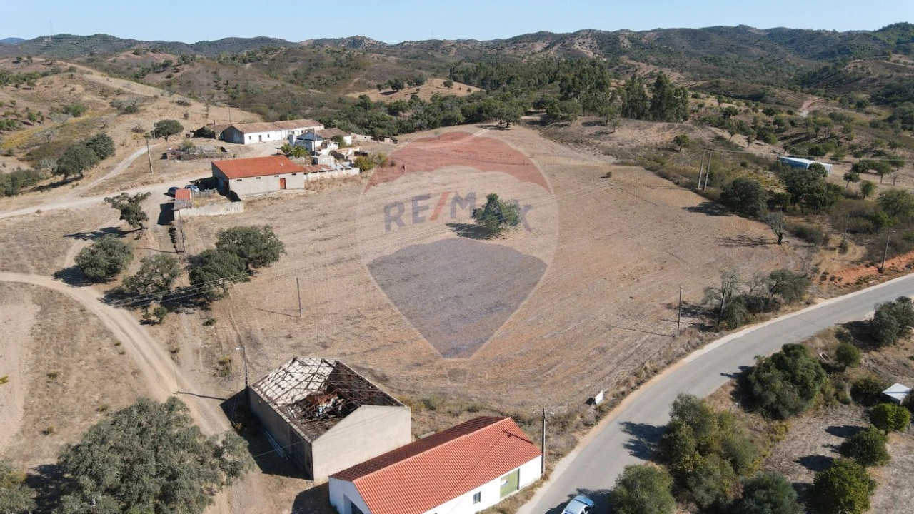 Moradia T3 para Venda em São Bartolomeu de Messines Foto 7