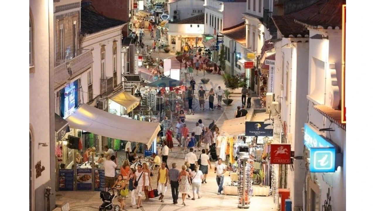 Apartamento T1 para Venda em Albufeira e Olhos de Água Foto 12