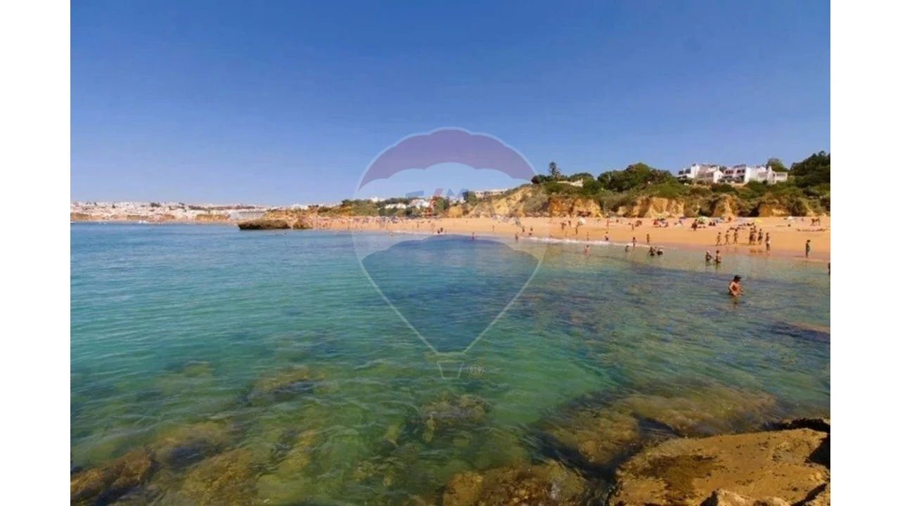 Apartamento T1 para Venda em Albufeira e Olhos de Água Foto 13