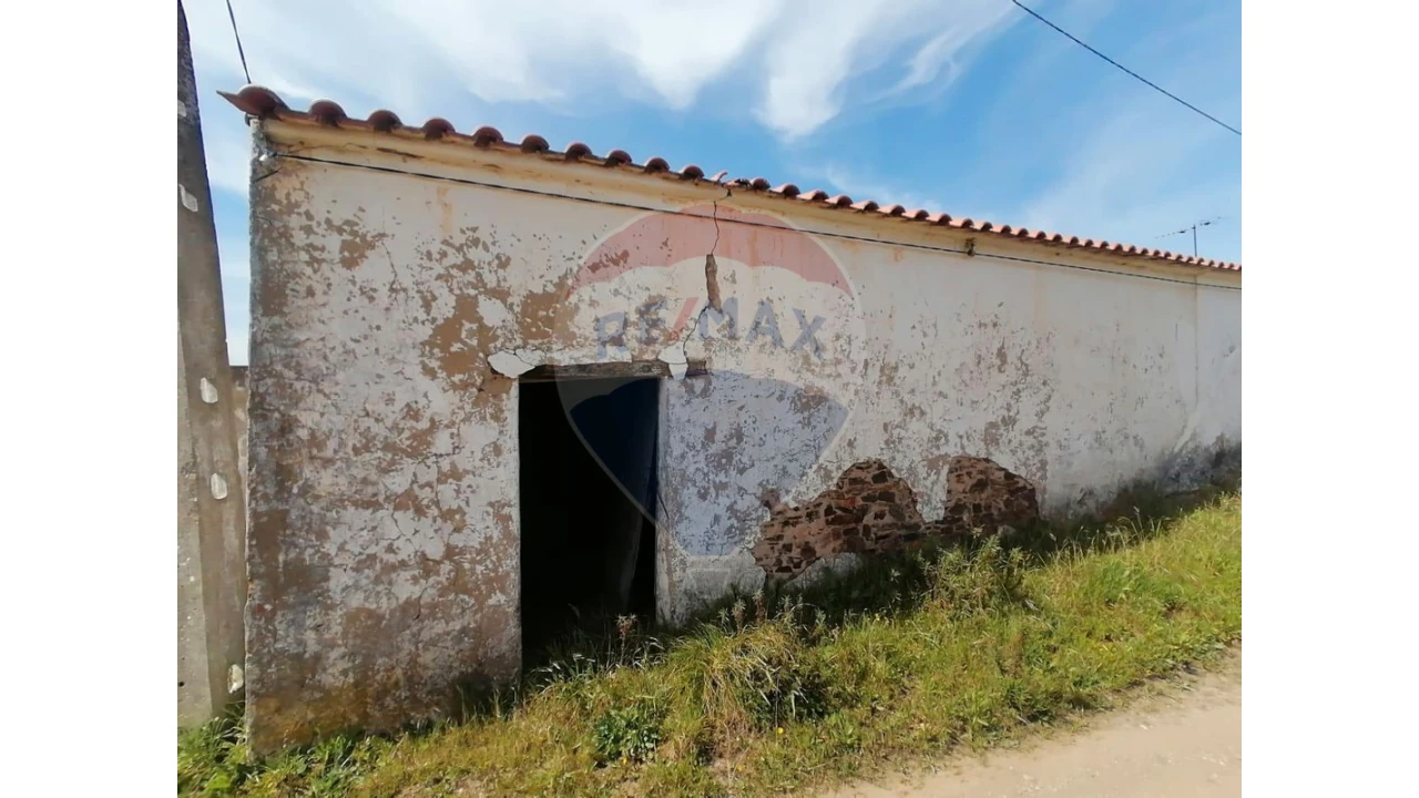 Moradia T1 para Venda em São Marcos da Serra Foto 1