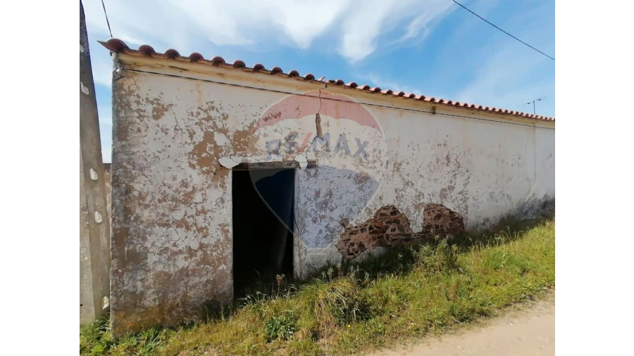 Moradia T1 para Venda em São Marcos da Serra Foto 1