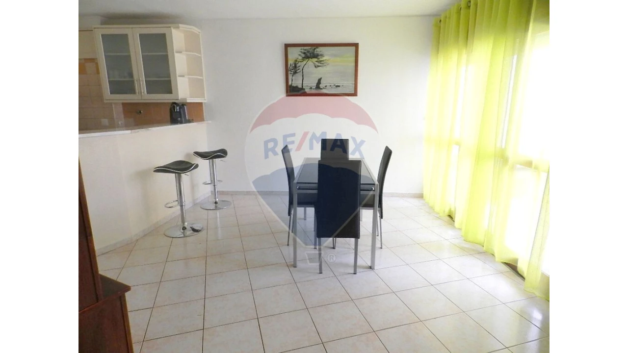 Apartamento T2 para Venda em Albufeira e Olhos de Água Foto 3