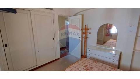 Moradia T5 para Venda em Albufeira e Olhos de Água
