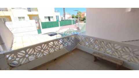 Moradia T5 para Venda em Albufeira e Olhos de Água