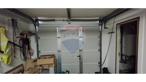 Moradia T5 para Venda em Albufeira e Olhos de Água