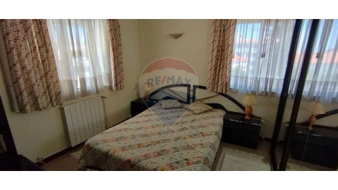Moradia T5 para Venda em Albufeira e Olhos de Água