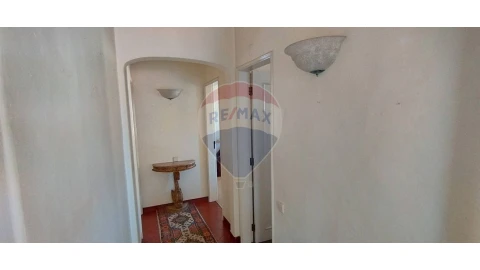 Moradia T5 para Venda em Albufeira e Olhos de Água