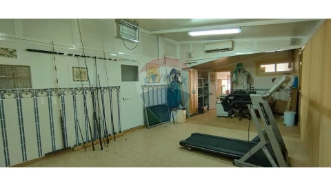 Moradia T5 para Venda em Albufeira e Olhos de Água