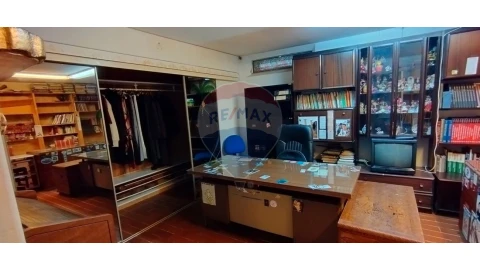 Moradia T5 para Venda em Albufeira e Olhos de Água