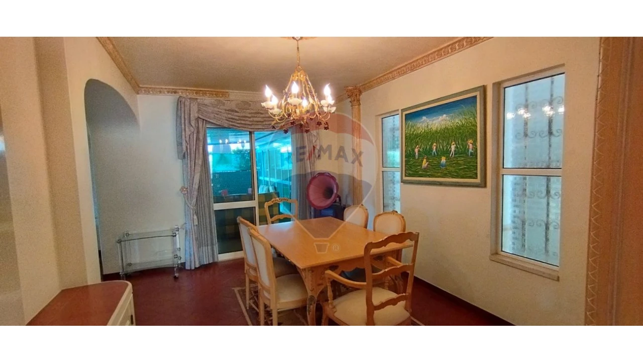 Moradia T5 para Venda em Albufeira e Olhos de Água Foto 5