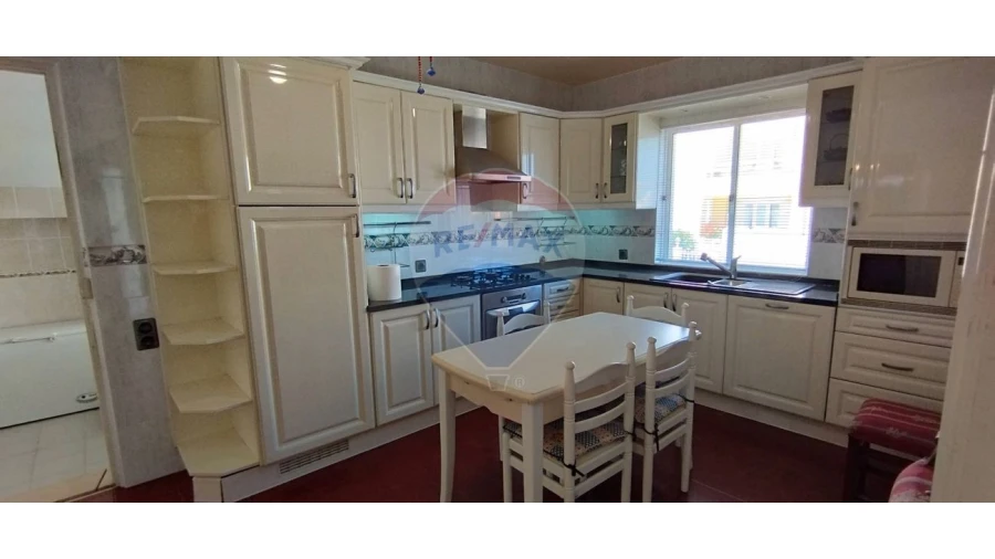 Moradia T5 para Venda em Albufeira e Olhos de Água Foto 7