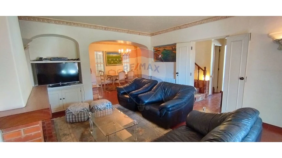 Moradia T5 para Venda em Albufeira e Olhos de Água Foto 3