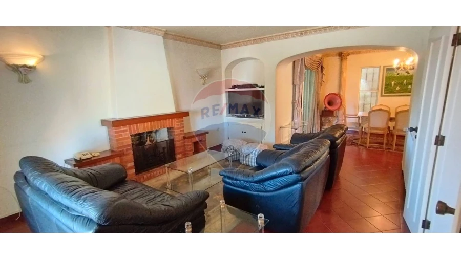 Moradia T5 para Venda em Albufeira e Olhos de Água Foto 2