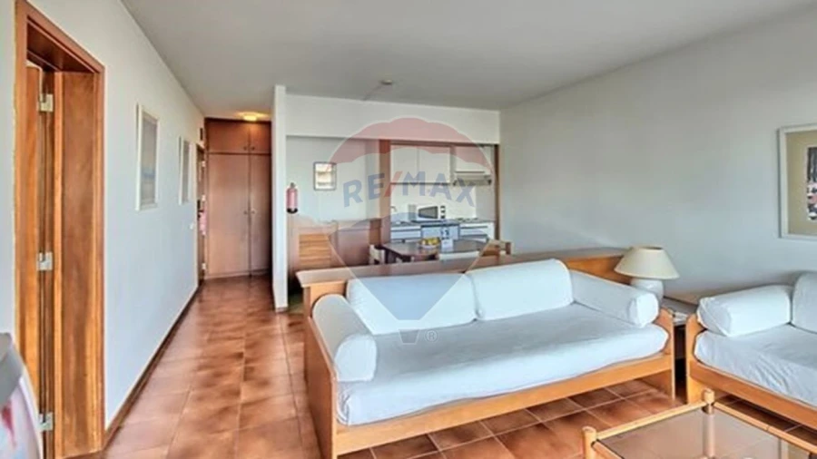 Armazém para Venda em Quarteira Foto 3