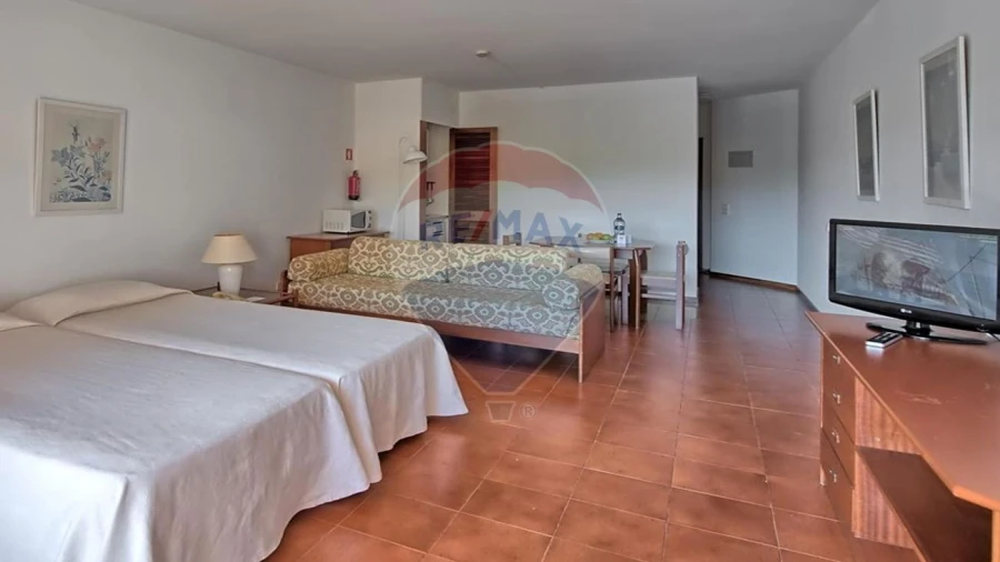 Apartamento para Venda em Quarteira Foto 4