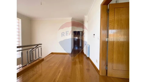 Moradia T5 para Venda em Alcabideche