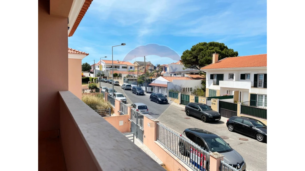 Moradia T5 para Venda em Alcabideche Foto 4