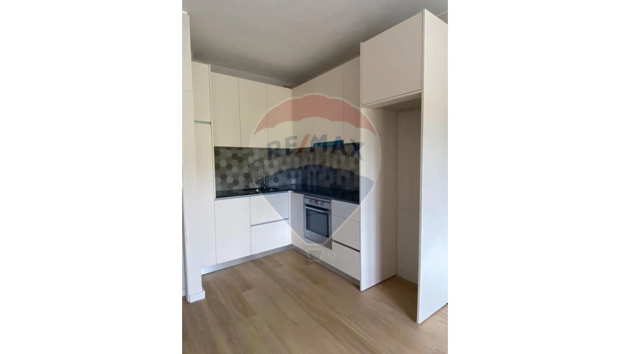 Apartamento T1 para Venda em Cedofeita, Santo Ildefonso, Sé, Miragaia, São Nicolau e Vitória Foto 1