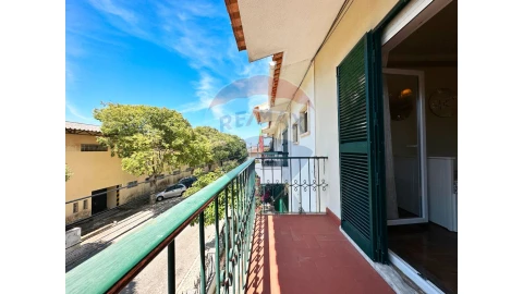 Moradia T3 para Venda em Carcavelos e Parede
