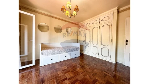 Moradia T3 para Venda em Carcavelos e Parede
