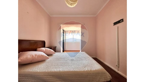 Moradia T3 para Venda em Carcavelos e Parede