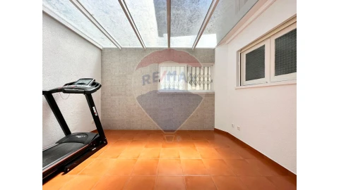 Moradia T3 para Venda em Carcavelos e Parede