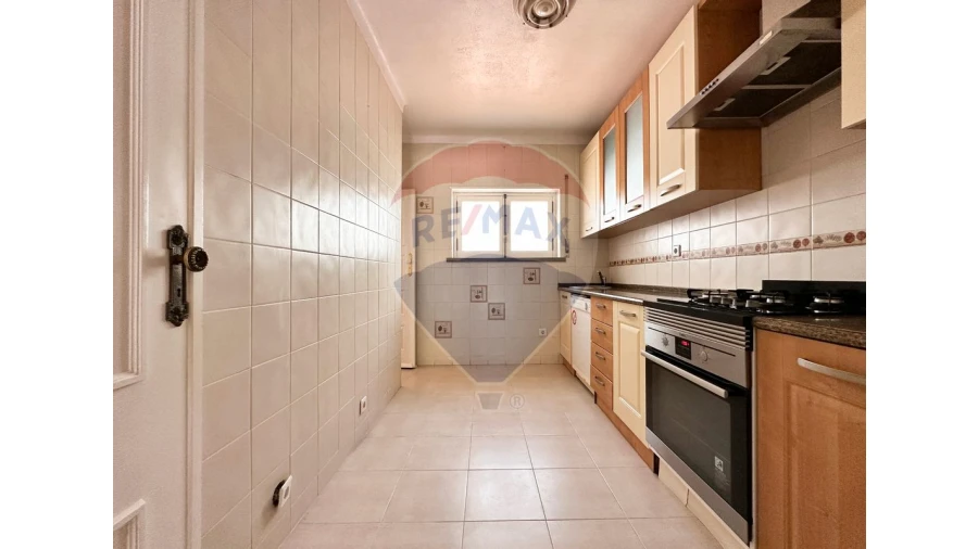 Moradia T3 para Venda em Carcavelos e Parede Foto 12