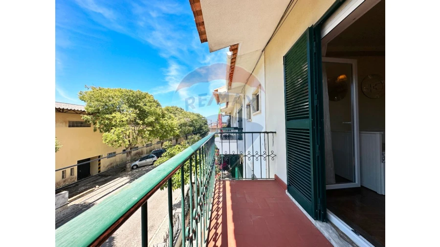 Moradia T3 para Venda em Carcavelos e Parede Foto 5