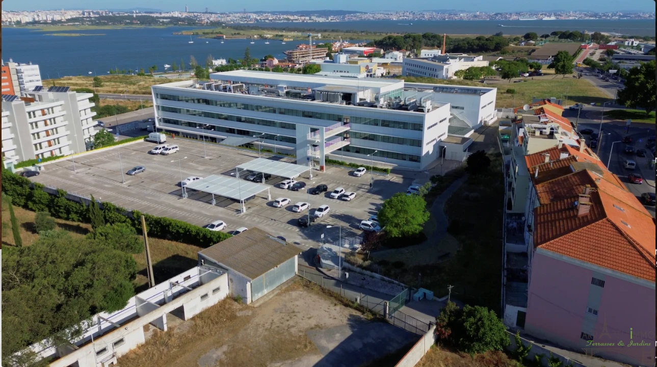 Terreno para Venda em Seixal Foto 2