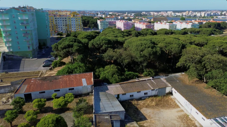 Terreno para Venda em Seixal Foto 3