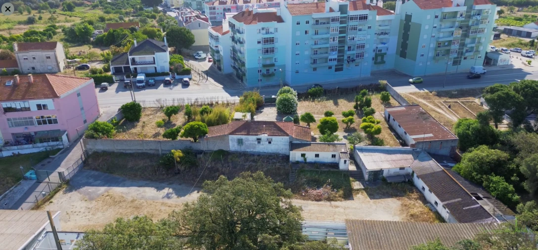 Terreno para Venda em Seixal Foto 4