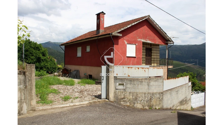 Moradia T3 para Venda em Alvora e Loureda Foto 2