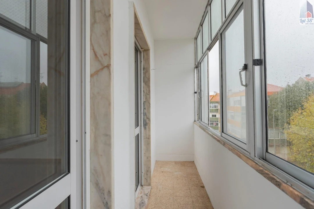 Apartamento T2 para Venda em Falagueira-Venda Nova Foto 6