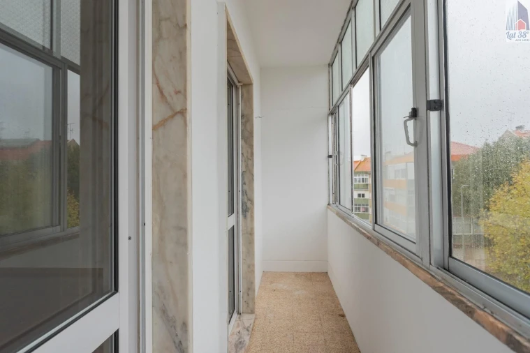 Apartamento T2 para Venda em Falagueira-Venda Nova Foto 6