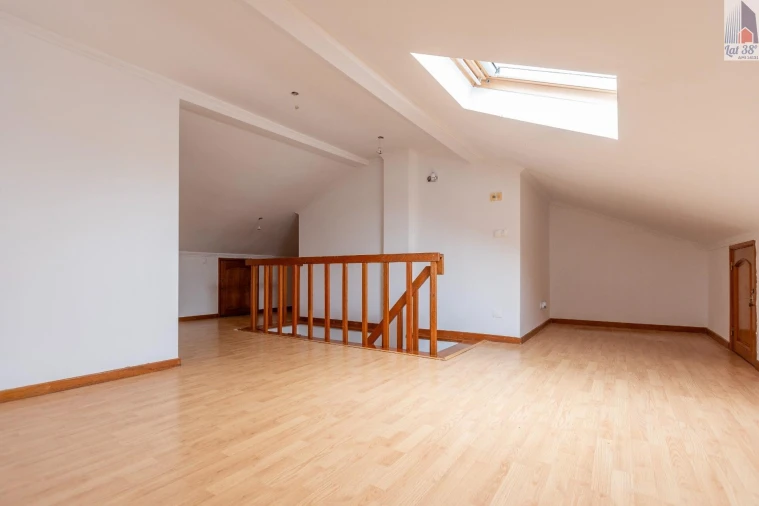 Apartamento T2 para Venda em Falagueira-Venda Nova Foto 13