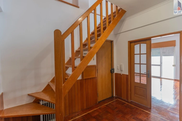 Apartamento T2 para Venda em Falagueira-Venda Nova Foto 12