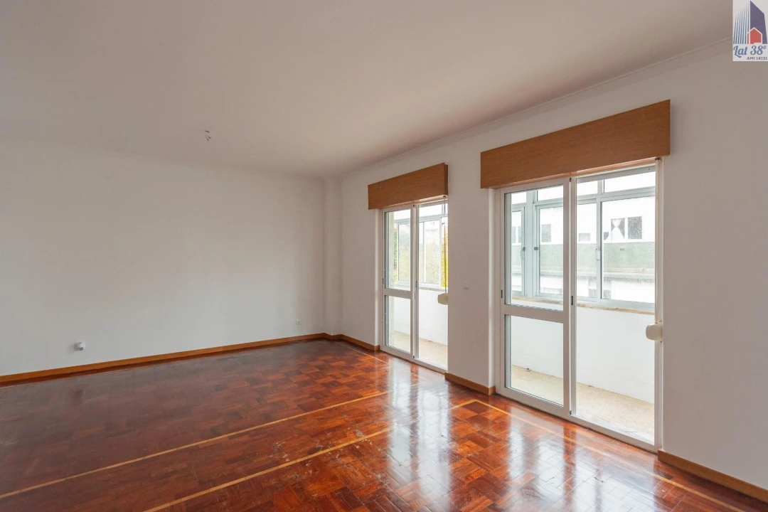 Apartamento T2 para Venda em Falagueira-Venda Nova Foto 4