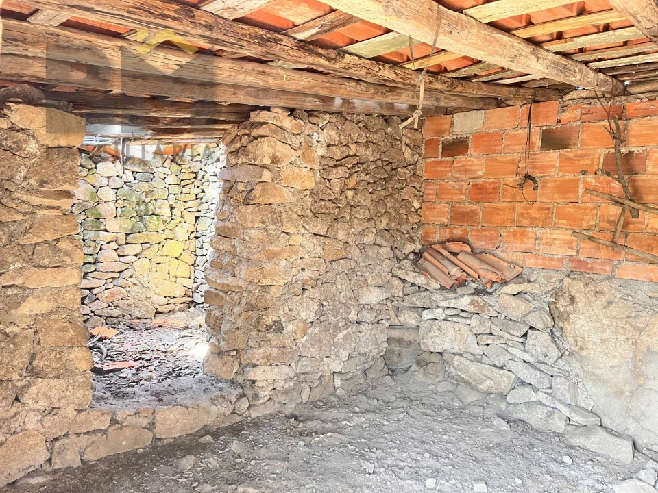 Quinta T0 para Venda em Alcains Foto 12