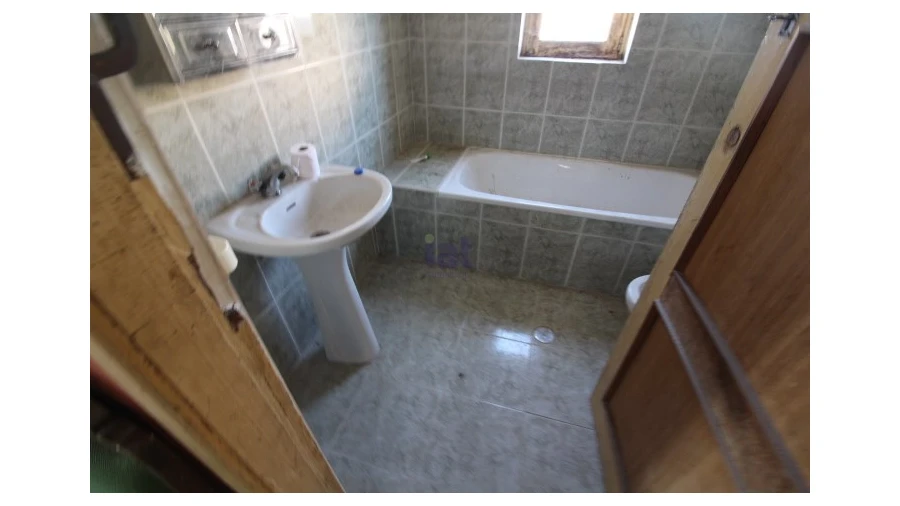 Moradia T2 para Venda em Palmeira de Faro e Curvos Foto 6