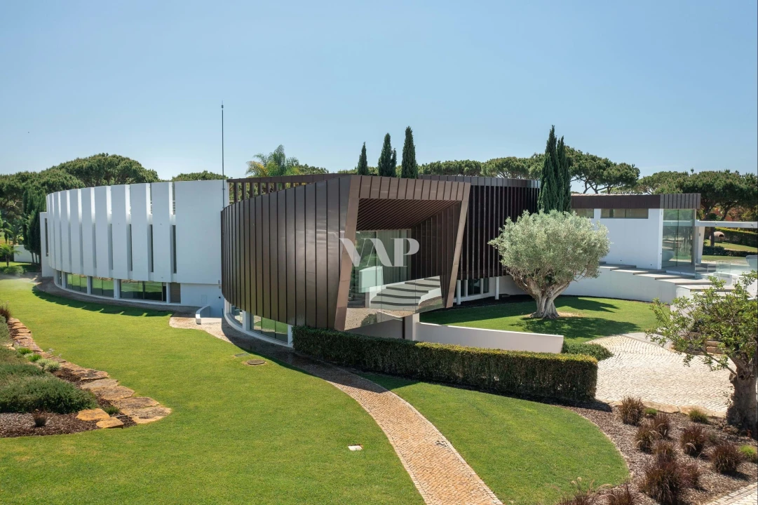 Moradia T5 para Venda em Quarteira Foto 50