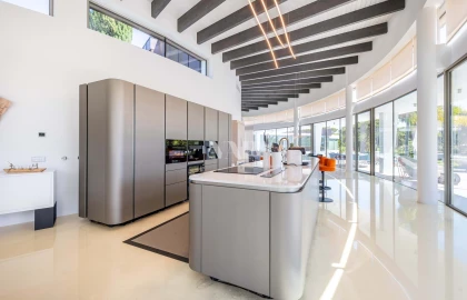 Moradia T5 para Venda em Quarteira