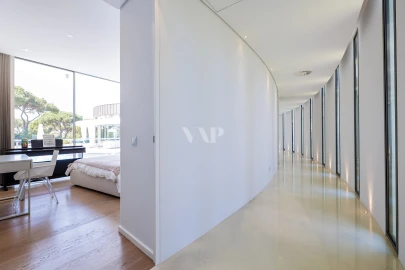 Moradia T5 para Venda em Quarteira