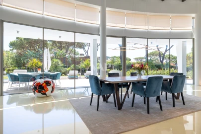 Moradia T5 para Venda em Quarteira