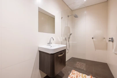 Moradia T5 para Venda em Quarteira