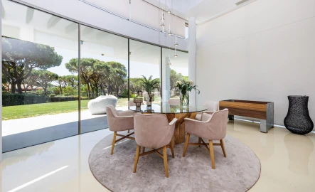 Moradia T5 para Venda em Quarteira