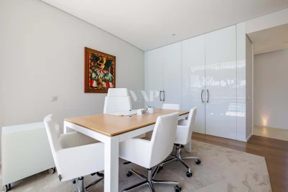 Moradia T5 para Venda em Quarteira