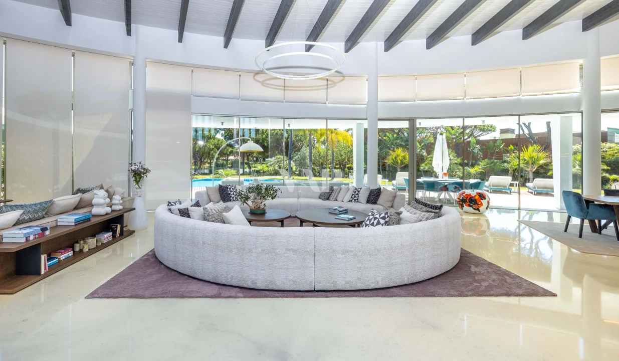 Moradia T5 para Venda em Quarteira Foto 11