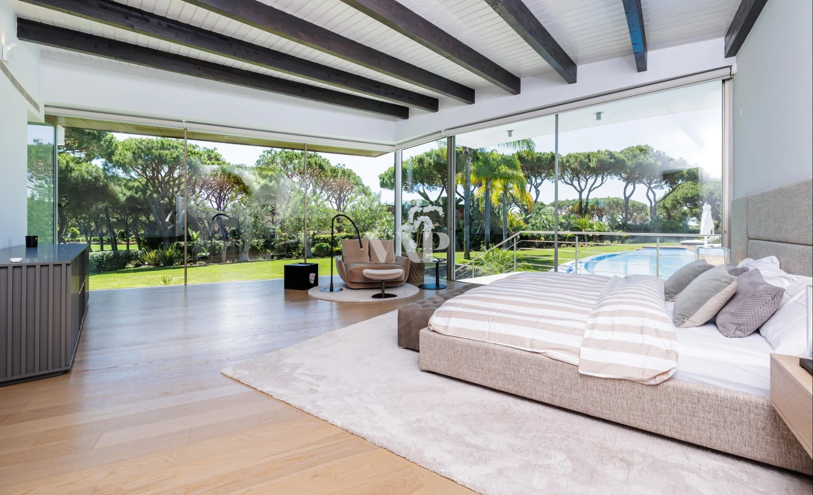 Moradia T5 para Venda em Quarteira Foto 5