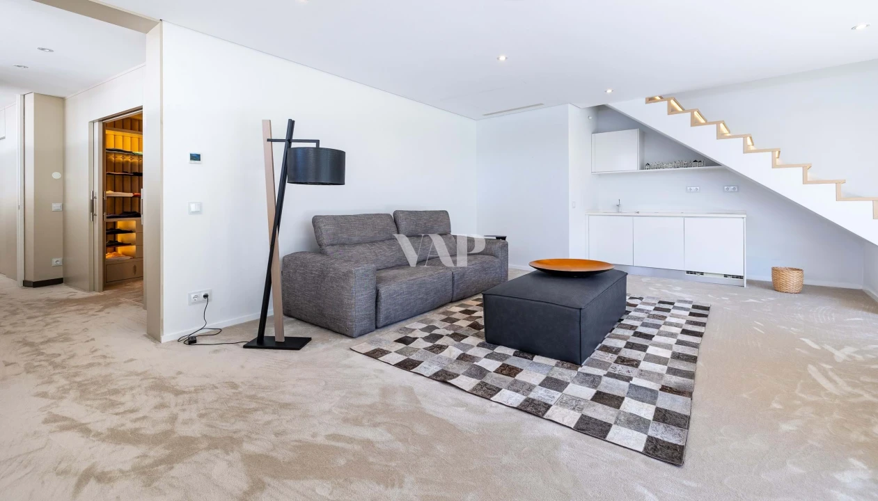 Moradia T5 para Venda em Quarteira Foto 34